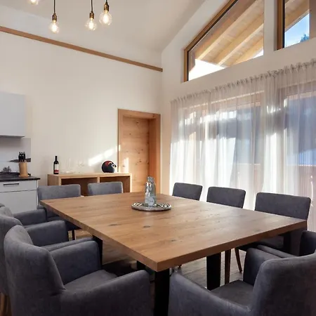 Montis Apartment *
